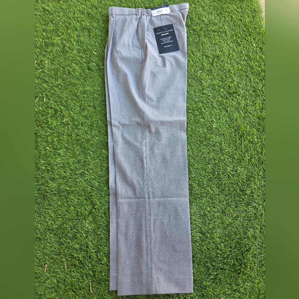 Tommy Hilfiger Mens Dress Pants 34x32 Wrinkle Free Grey Career $95 Relax Fit